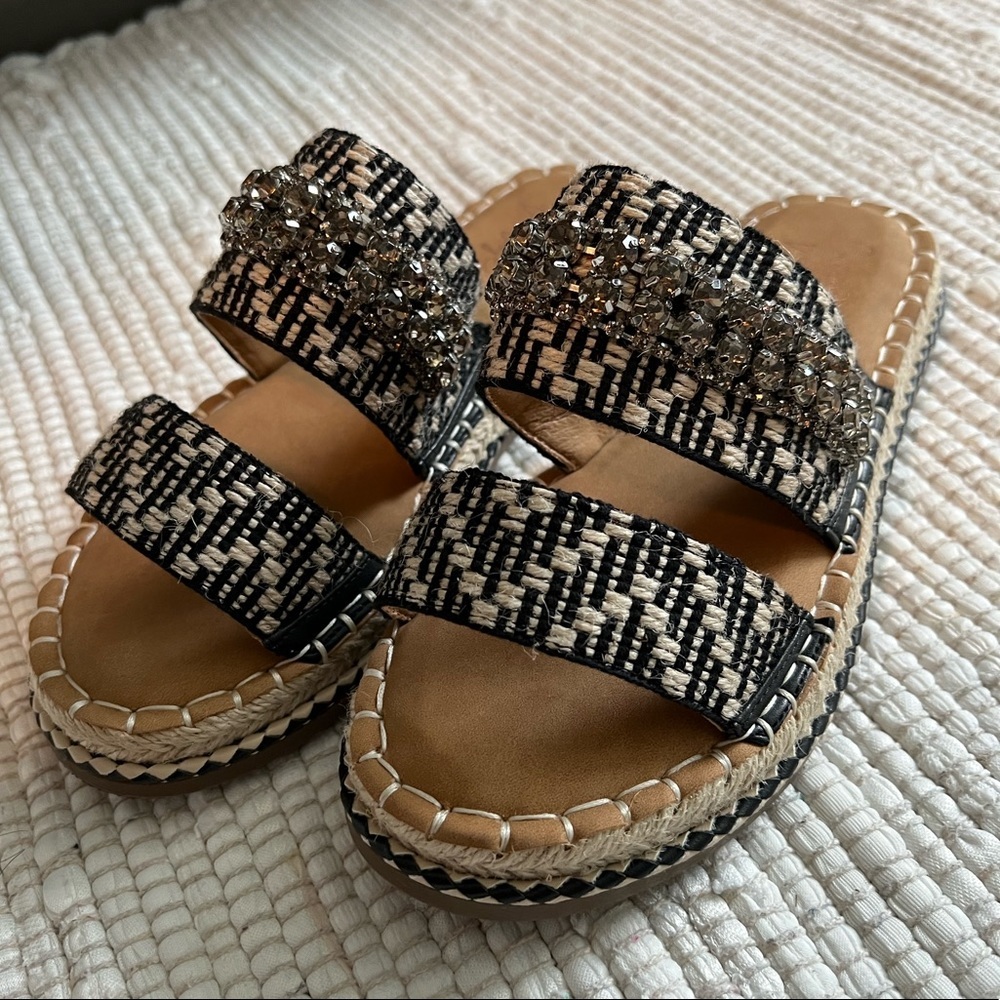 Crown Vintage
Miyan Espadrille Sandal 6